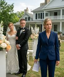 “Después de regalarle una casa a mi hermano, mis padres dijeron que no debía ir a su boda… y lo que pasó después sorprendió a todos.”